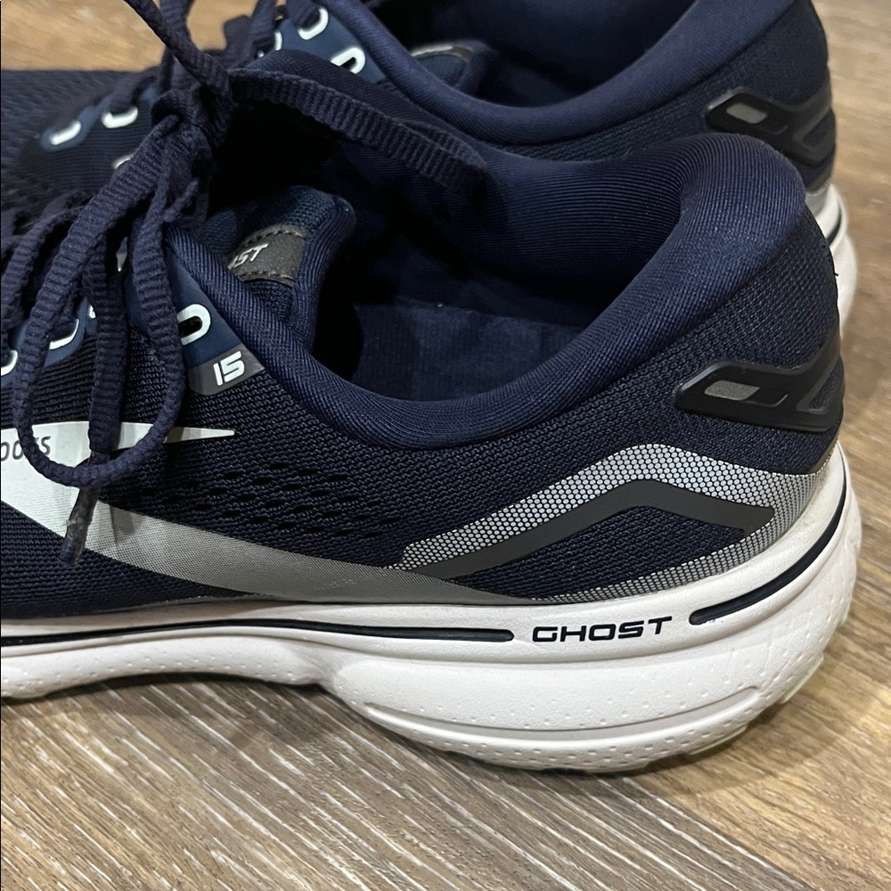 Brooks Women’s Ghost 15 Running Shoes - navy blue and White - Picture 3 of 9